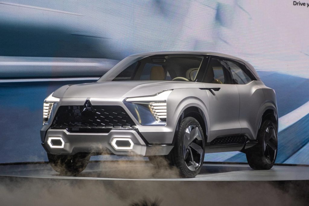 Mitsubishi XFC Concept ra mắt toàn cầu